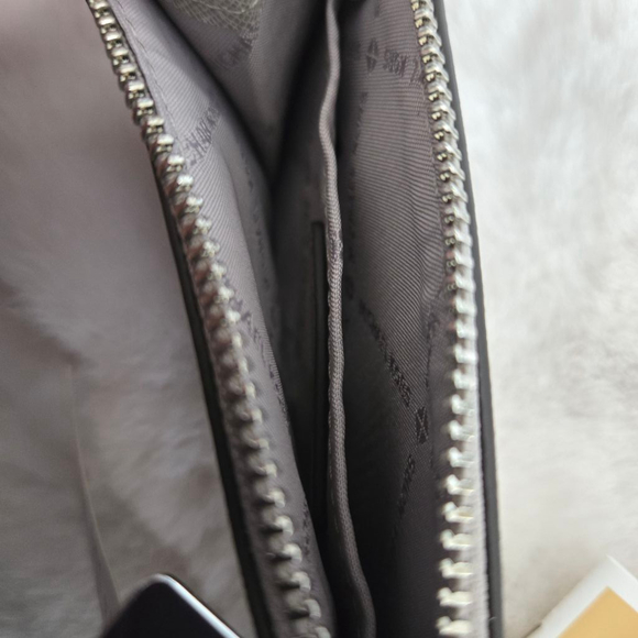 Women's Michael Kors Pearl Grey Jet Ser Card and Key Holder - Picture 7 of 8